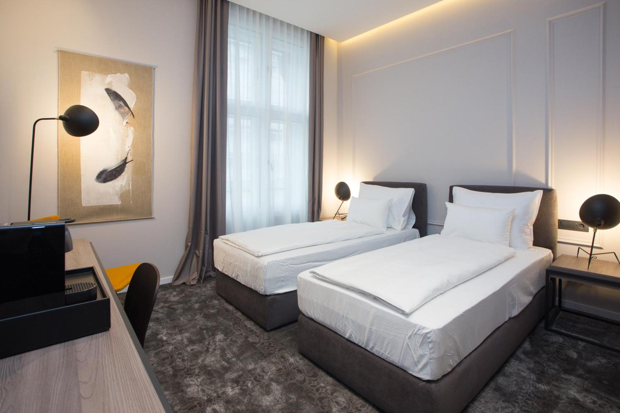 Manda Heritage 3*